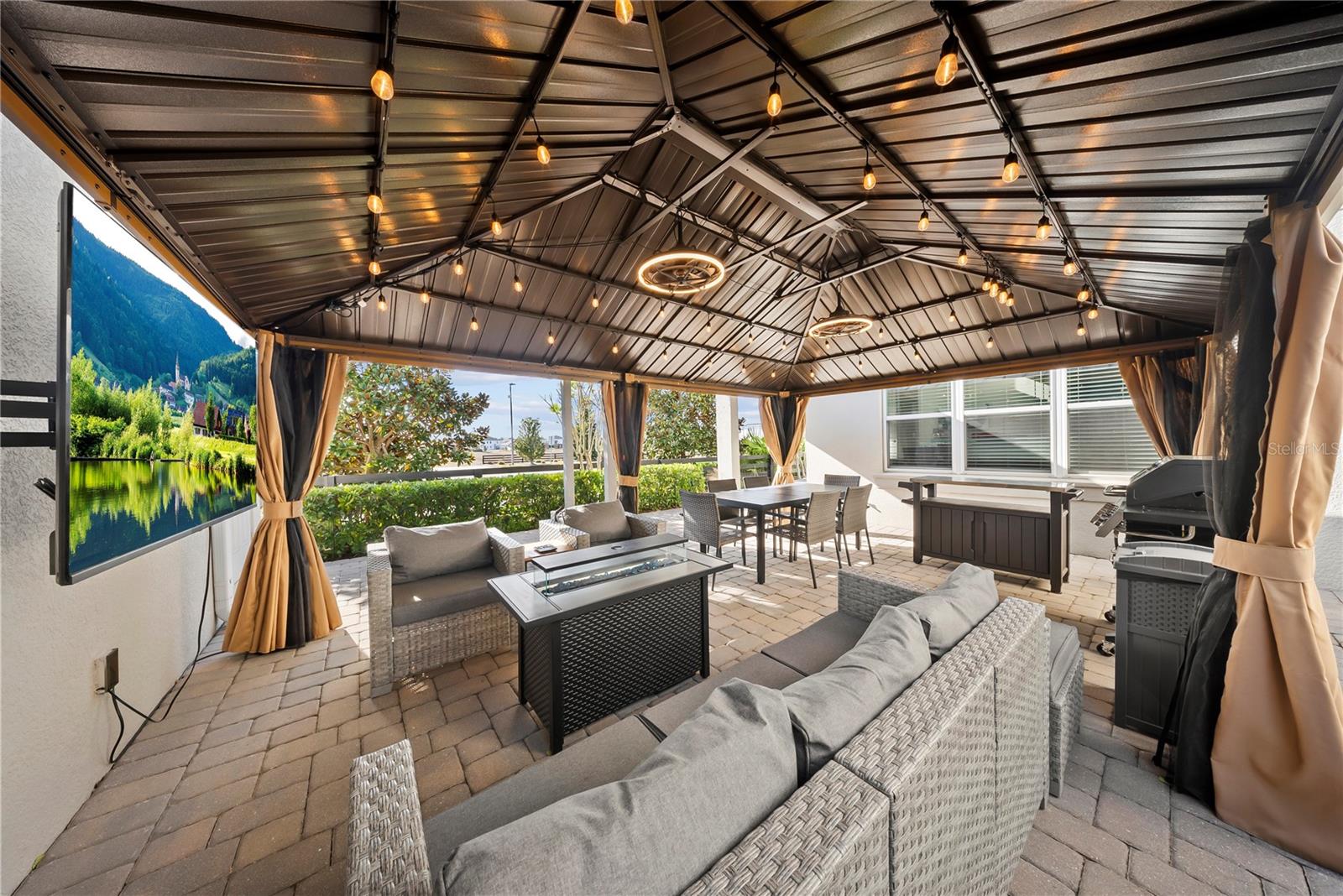 Image 41 of 47 For 15196 Newtonia Street