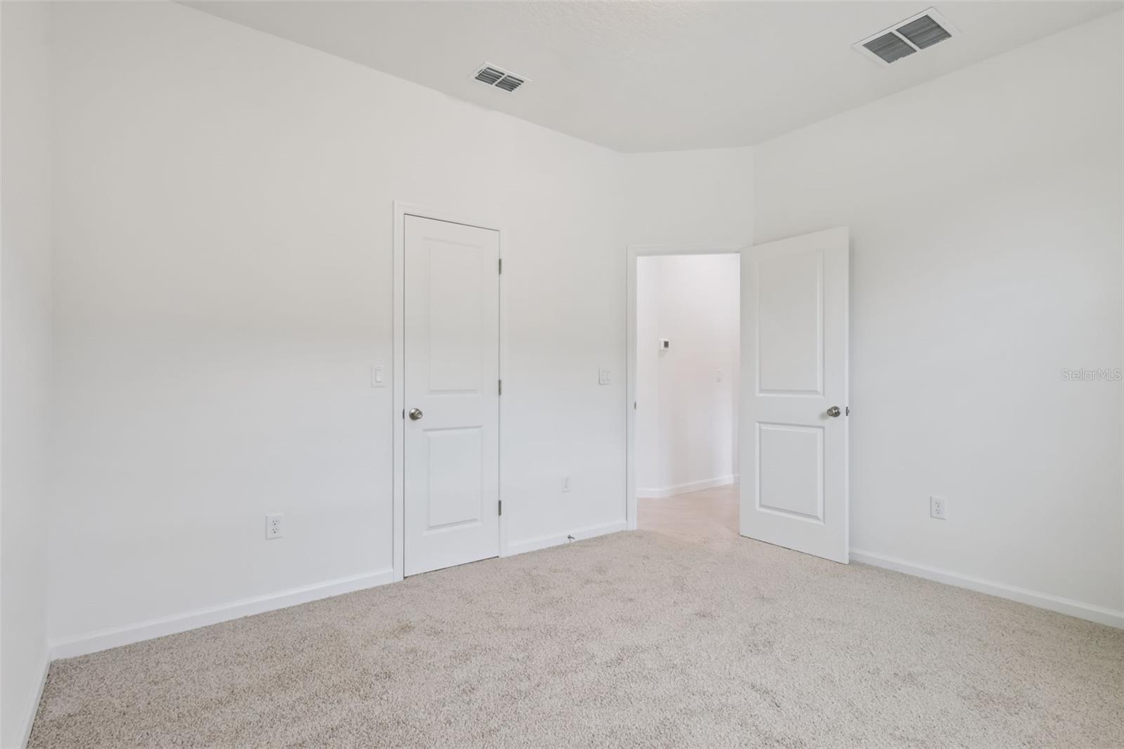 Image 11 of 19 For 3772 Watercliff Circle