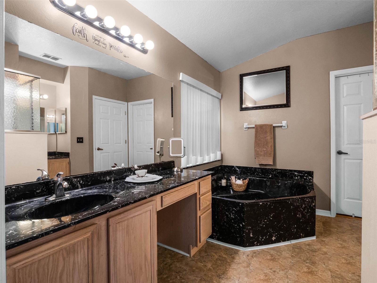 Image 17 of 23 For 408 Becky Street