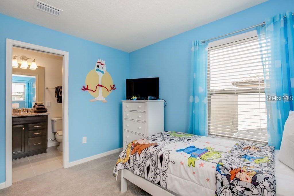 Image 18 of 41 For 8816 Corcovado Drive