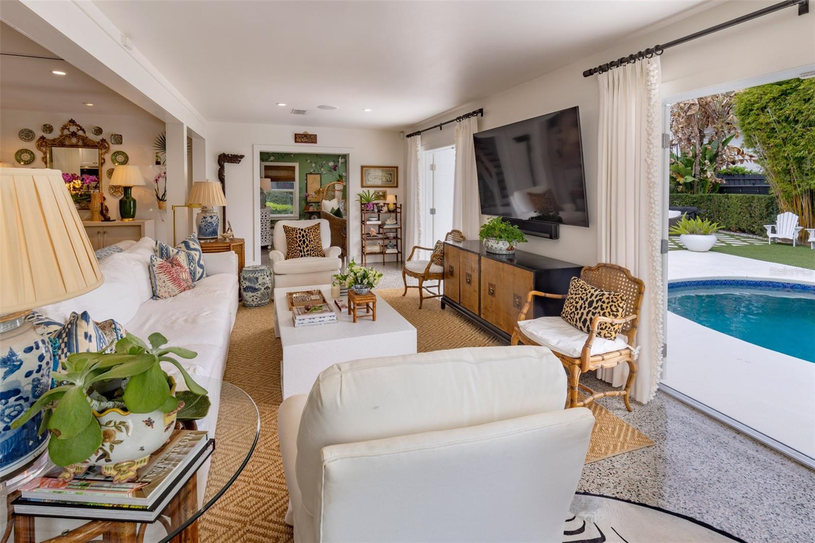 Image 19 of 64 For 647 Randy Lane