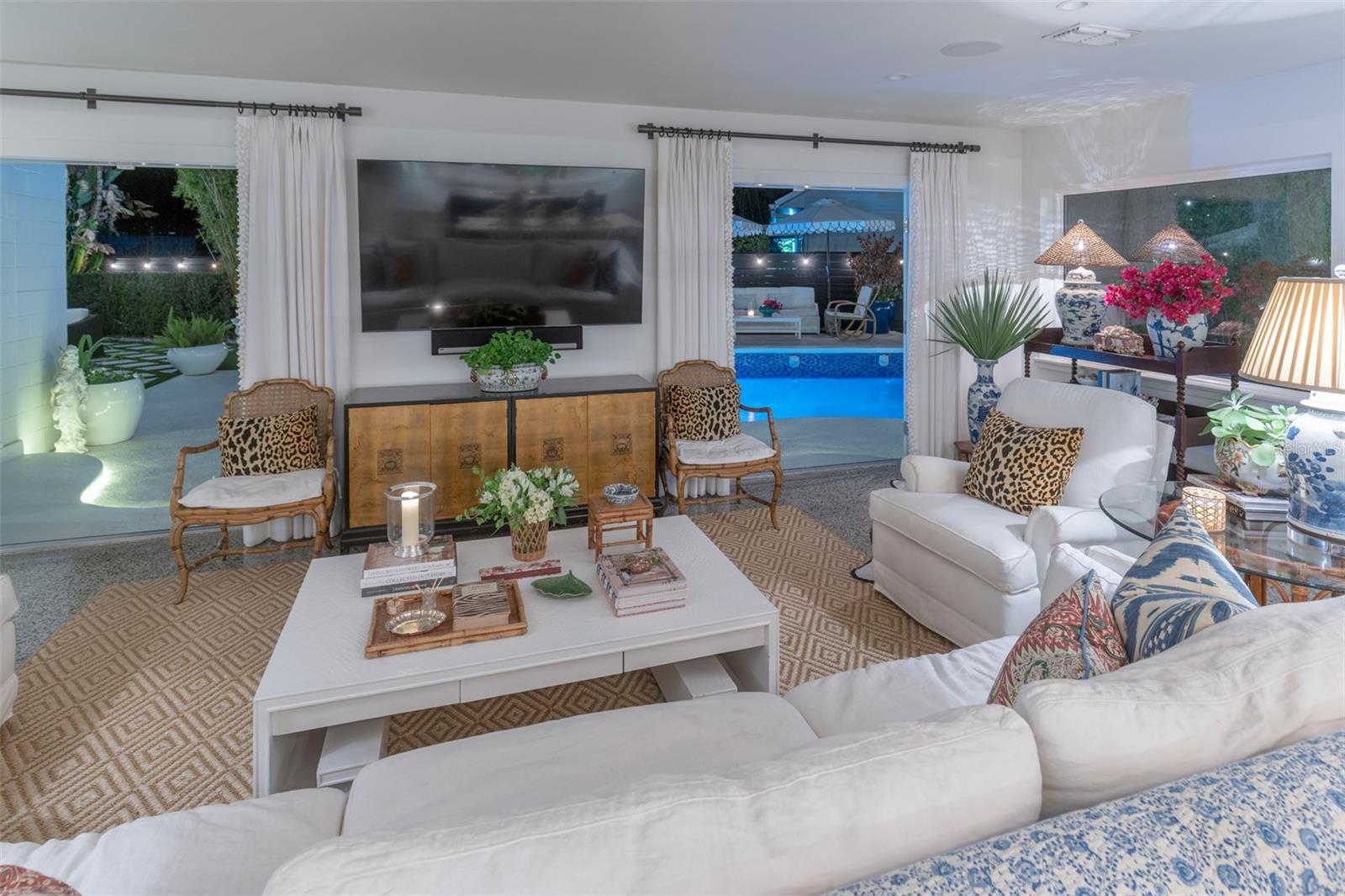 Image 22 of 64 For 647 Randy Lane