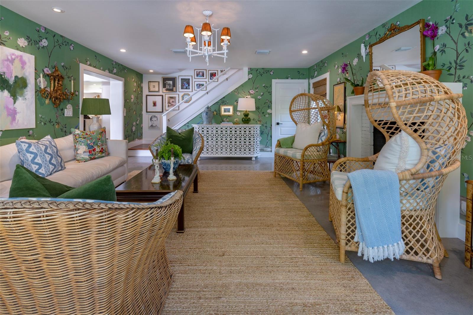 Image 26 of 64 For 647 Randy Lane