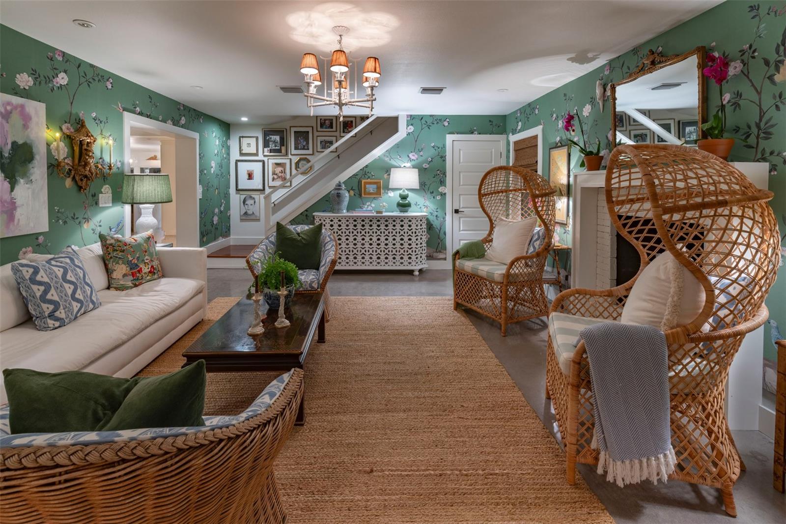 Image 28 of 64 For 647 Randy Lane