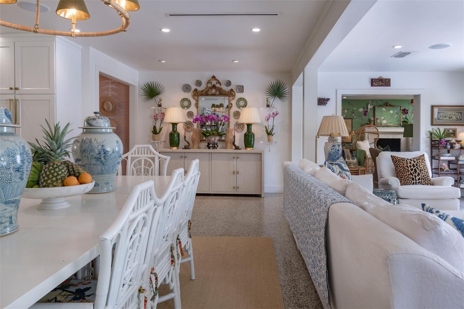 Image 32 of 64 For 647 Randy Lane