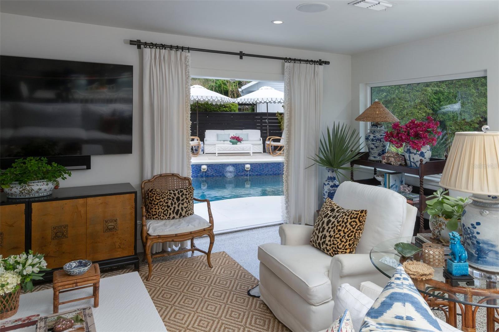 Image 36 of 64 For 647 Randy Lane