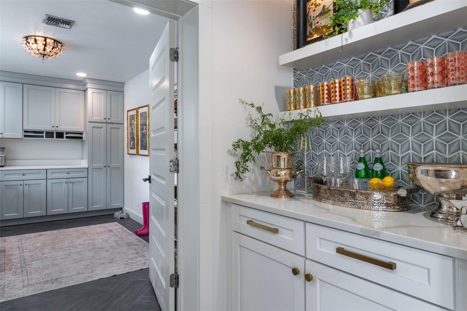 Image 37 of 64 For 647 Randy Lane