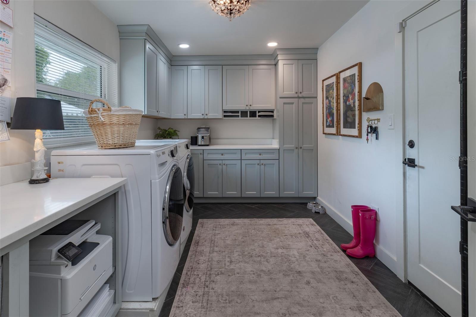 Image 39 of 64 For 647 Randy Lane