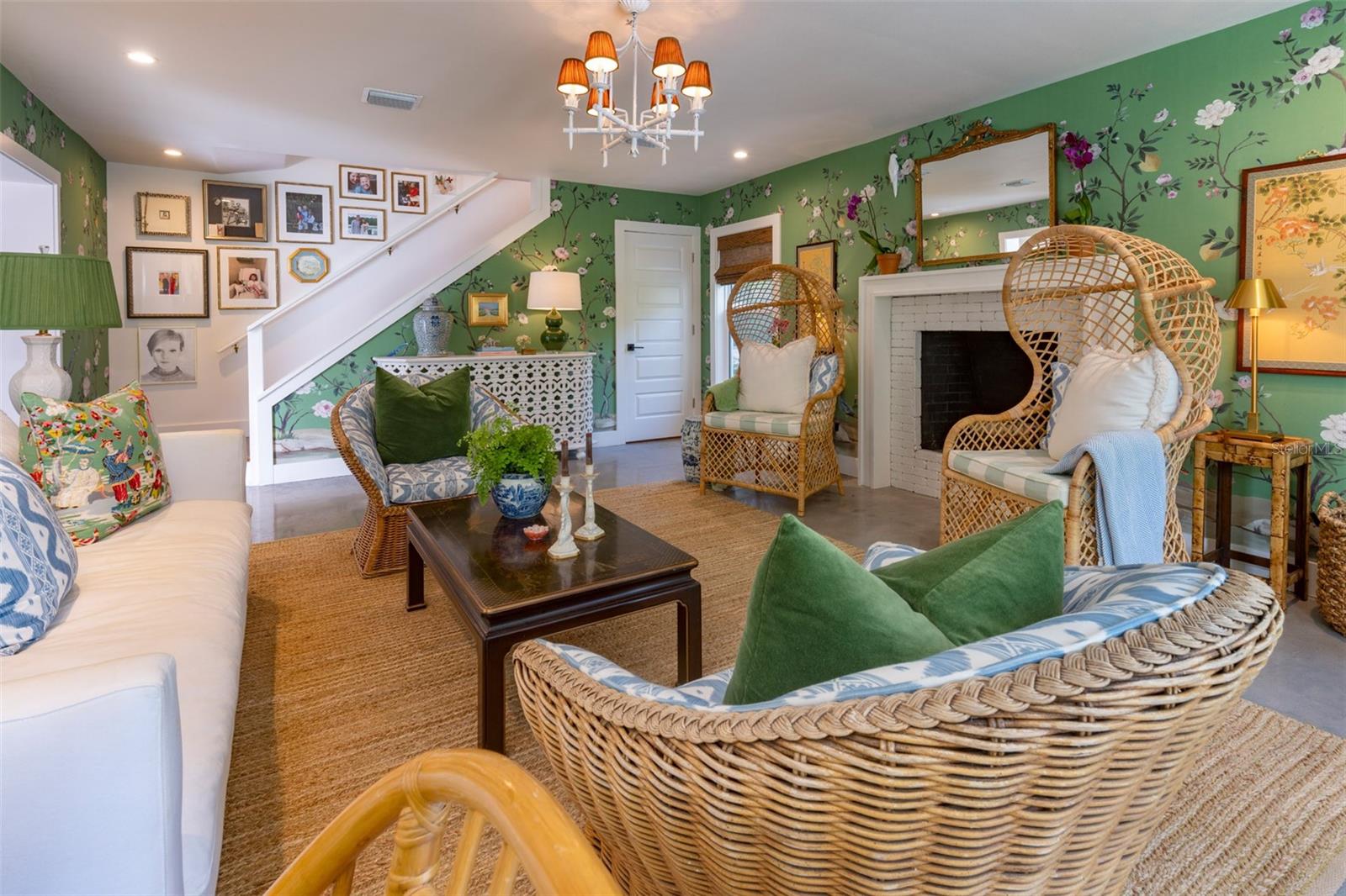 Image 7 of 64 For 647 Randy Lane