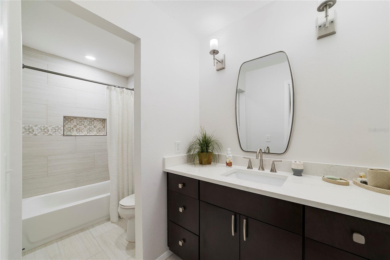 Image 11 of 17 For 692 Lake Villas Drive