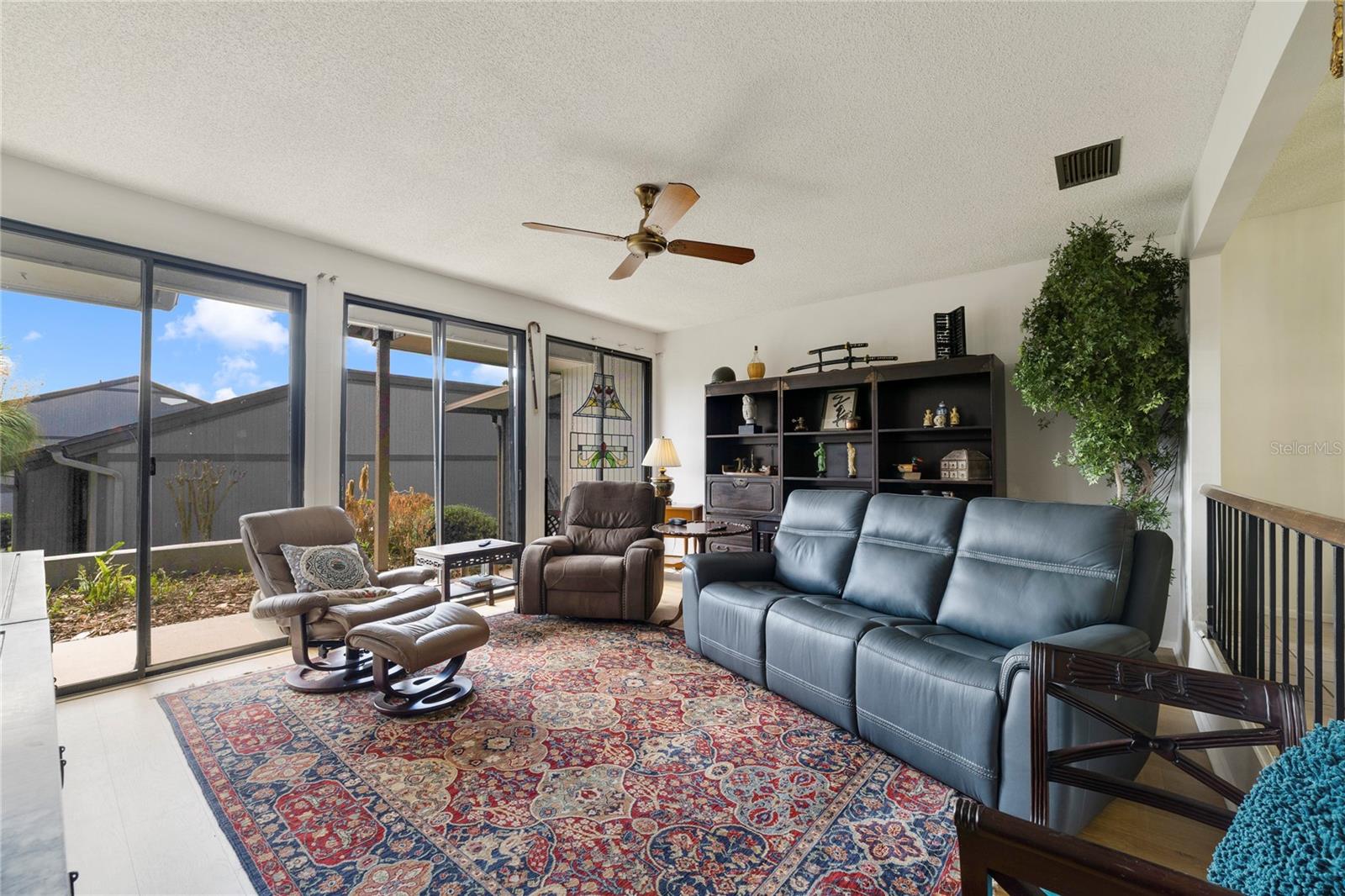 Image 5 of 17 For 692 Lake Villas Drive