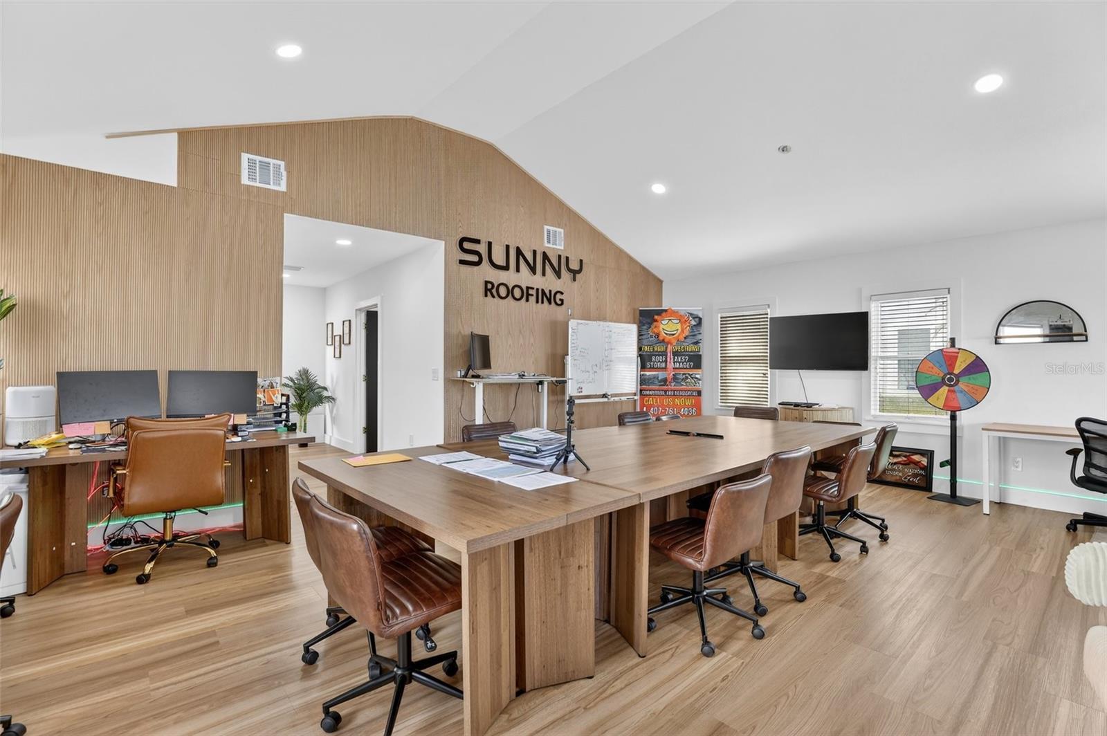 Image 4 of 34 For 1922 Hillcrest Street