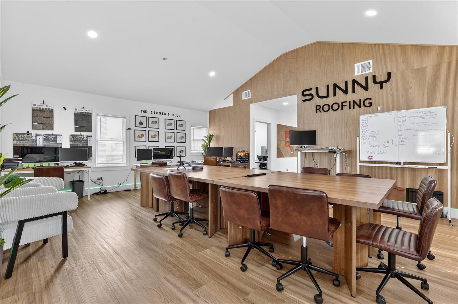 Image 8 of 34 For 1922 Hillcrest Street