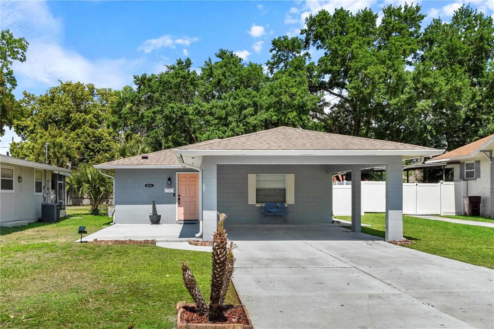 Image 23 of 26 For 925 Smith Street