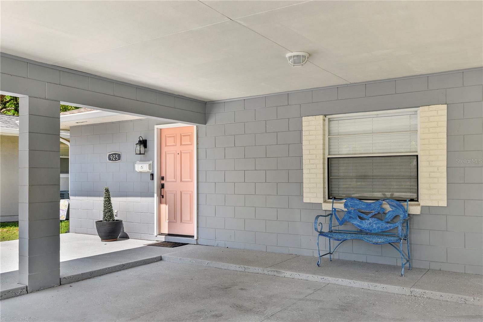 Image 25 of 26 For 925 Smith Street