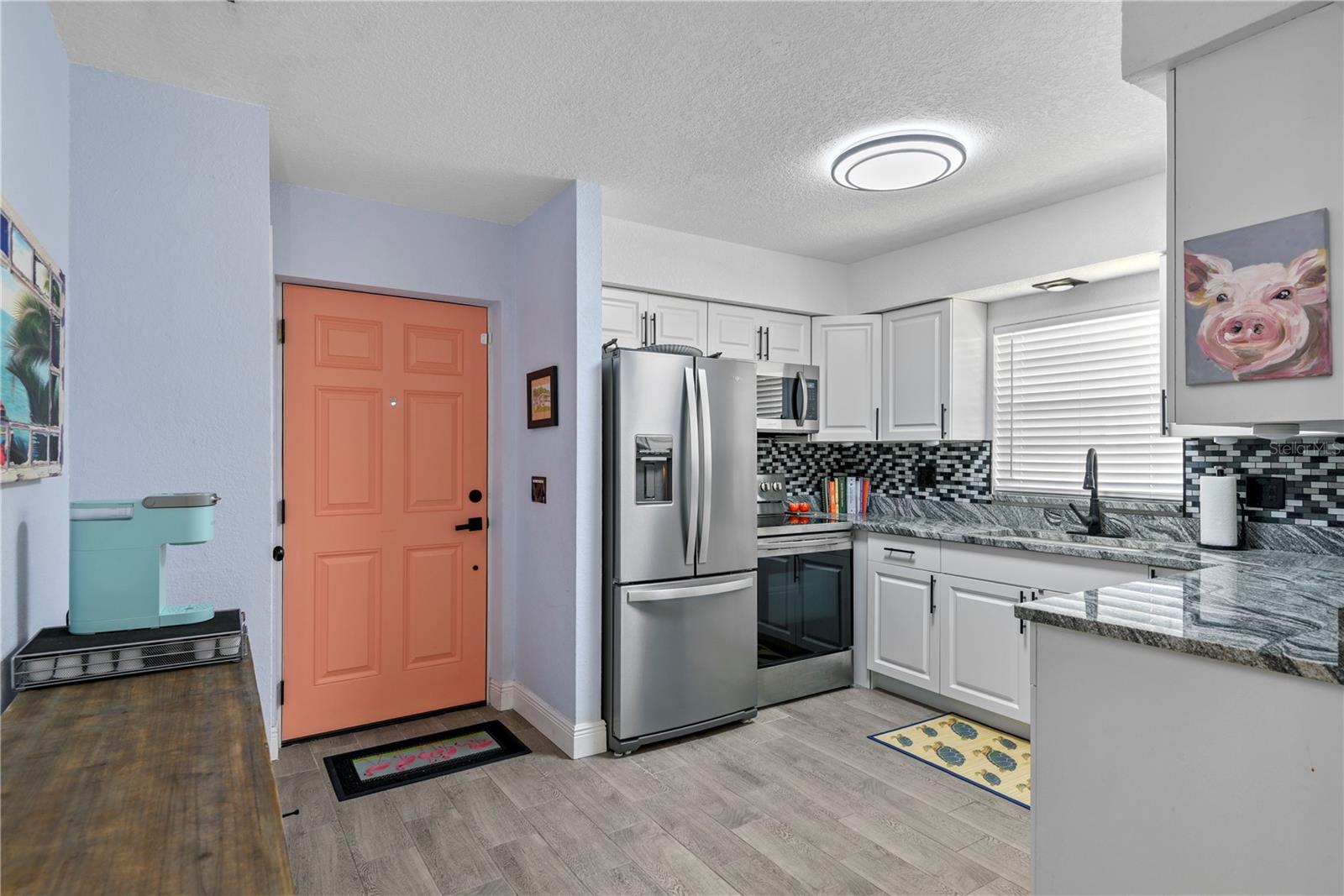 Image 8 of 26 For 925 Smith Street