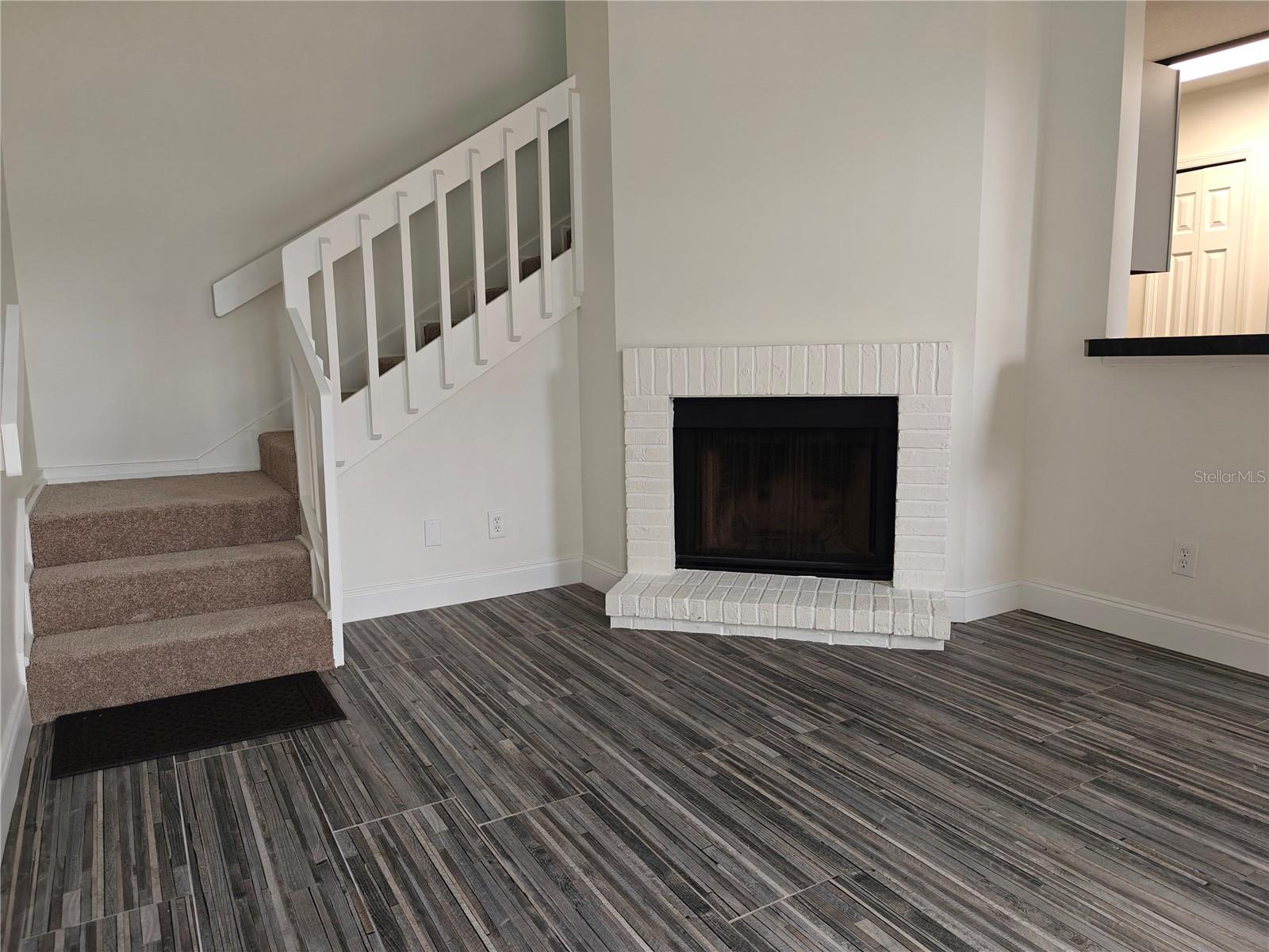 Image 12 of 17 For 948 Bird Bay Court 202