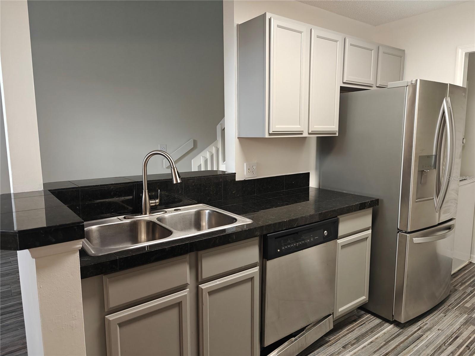 Image 4 of 17 For 948 Bird Bay Court 202