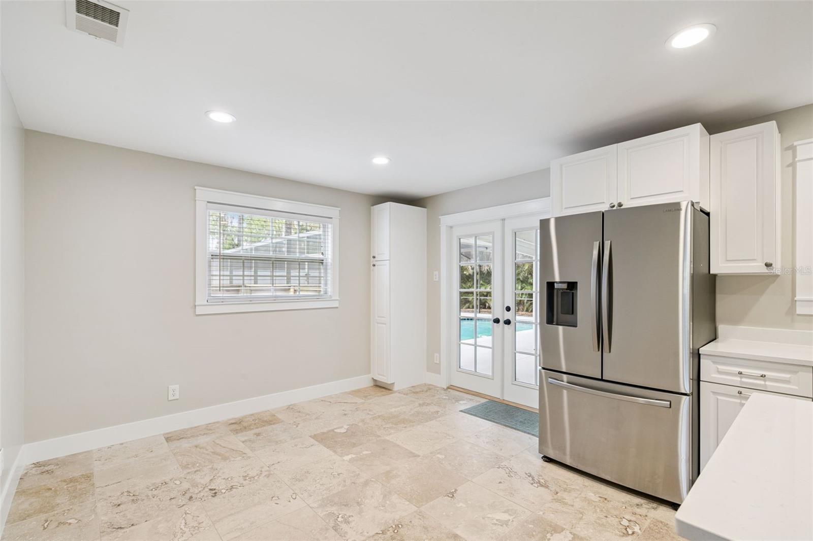 Image 12 of 41 For 14335 Fresno Drive