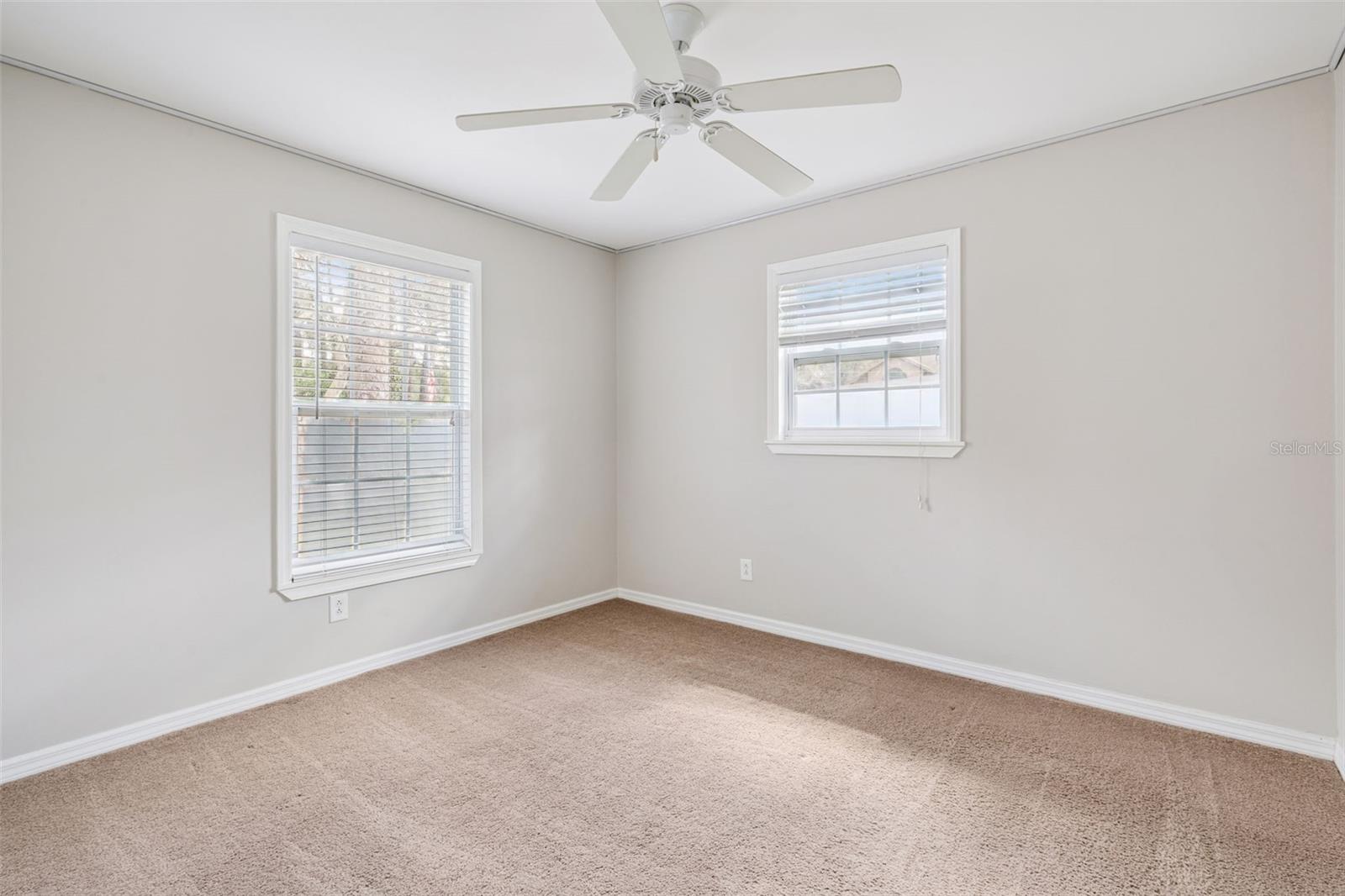 Image 18 of 41 For 14335 Fresno Drive