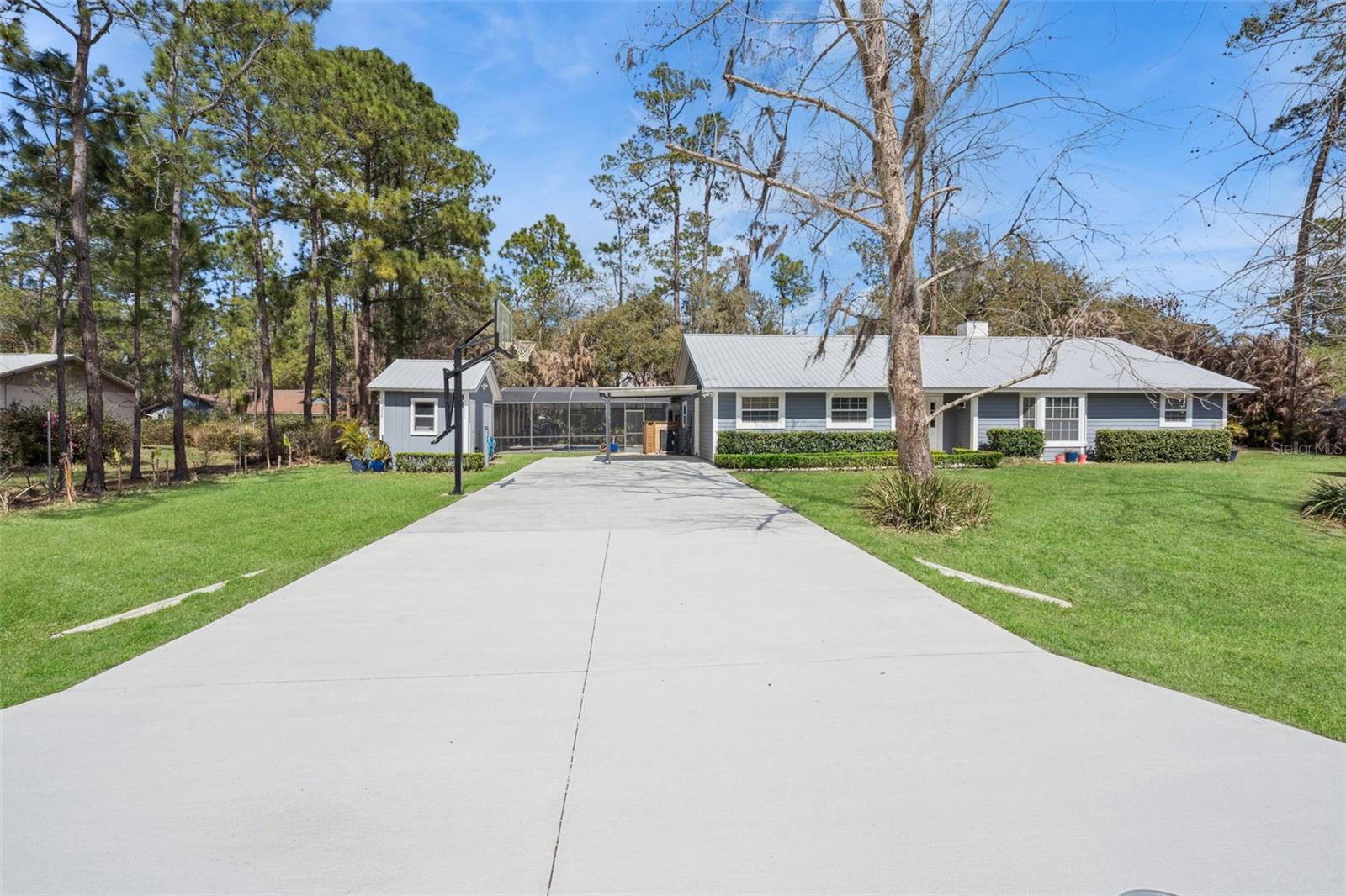 Image 2 of 41 For 14335 Fresno Drive