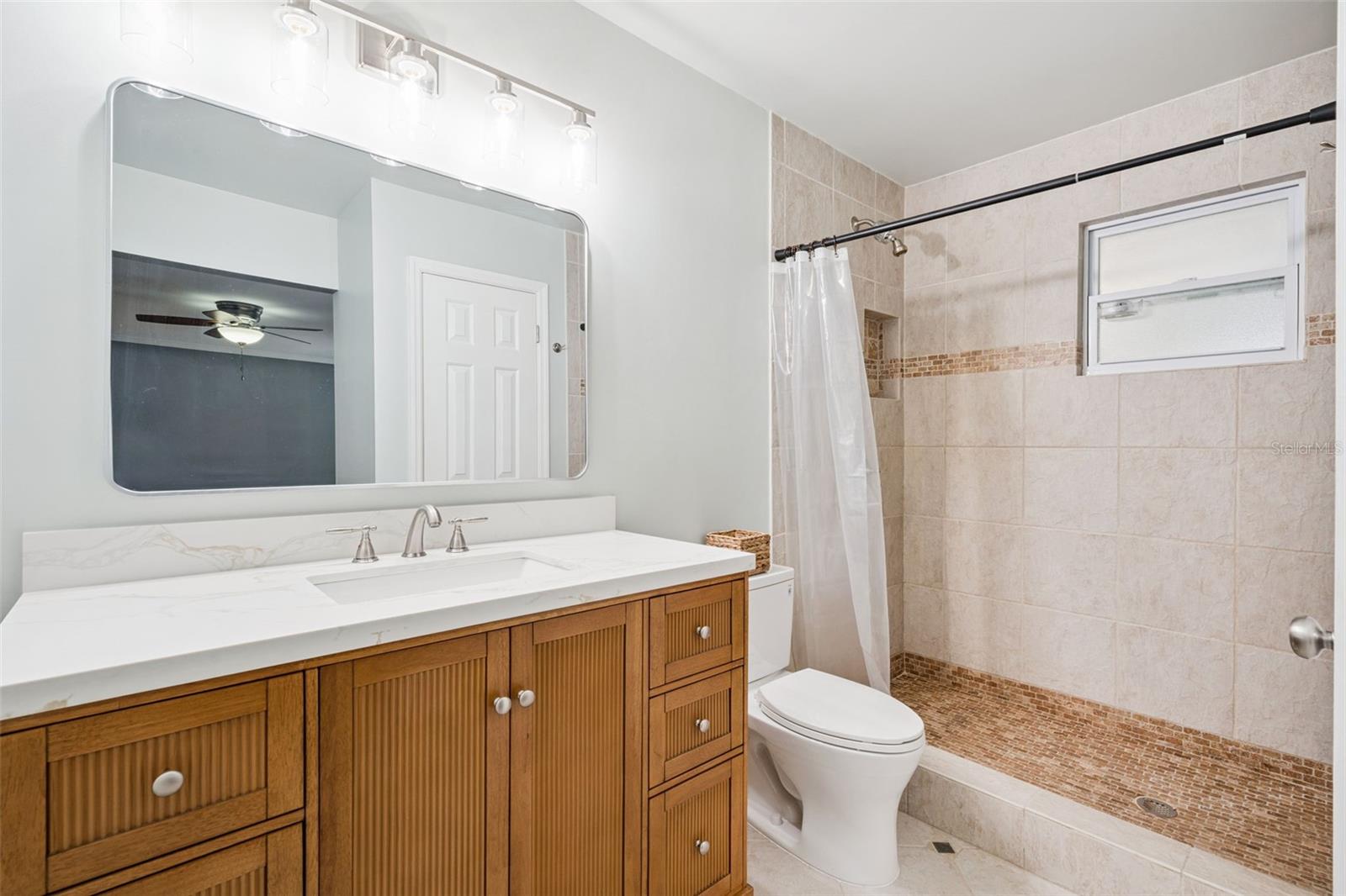 Image 20 of 41 For 14335 Fresno Drive