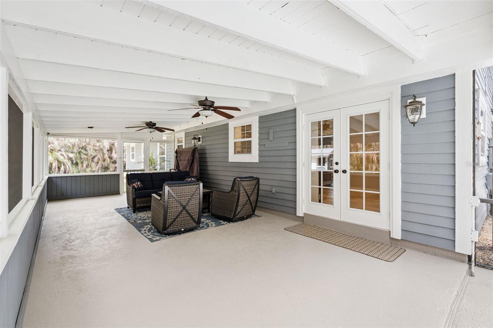 Image 24 of 41 For 14335 Fresno Drive