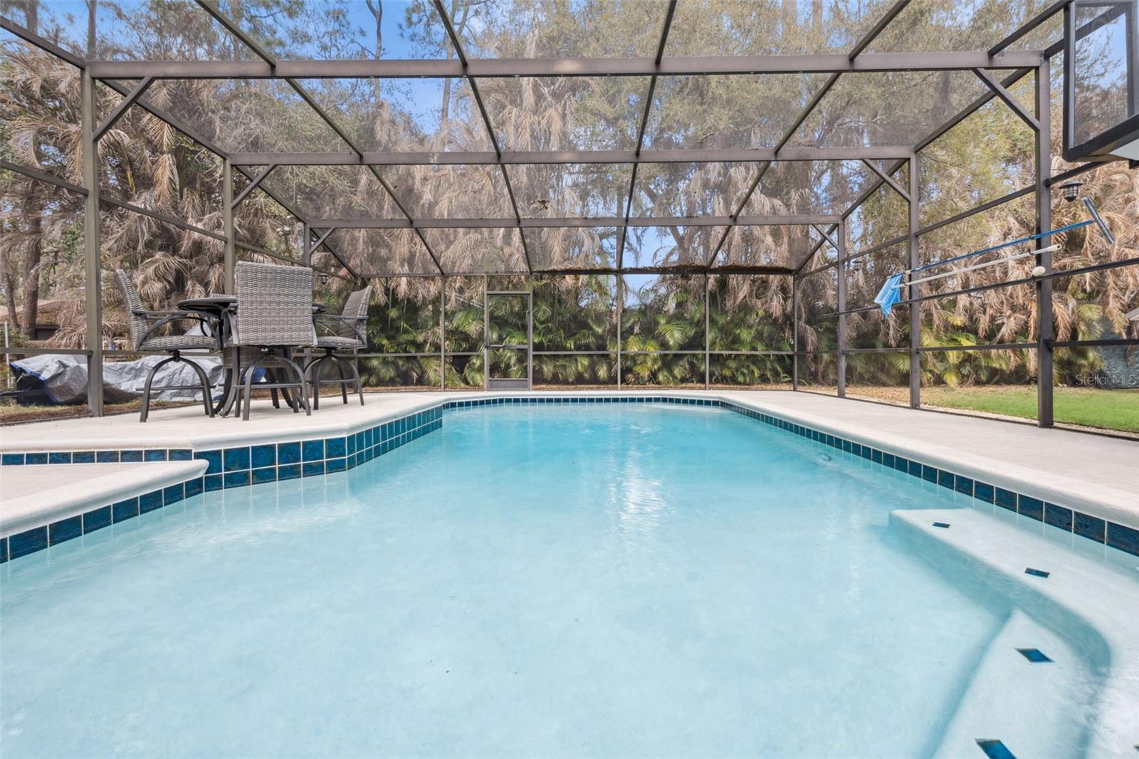 Image 28 of 41 For 14335 Fresno Drive