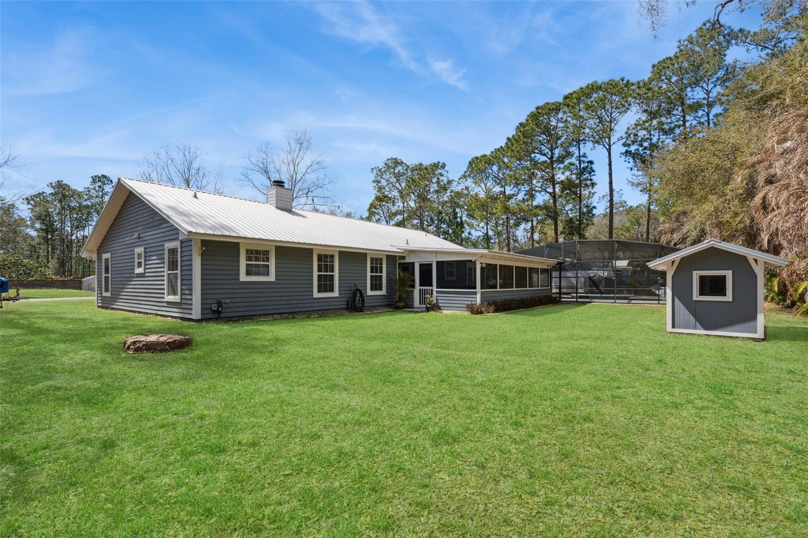 Image 32 of 41 For 14335 Fresno Drive