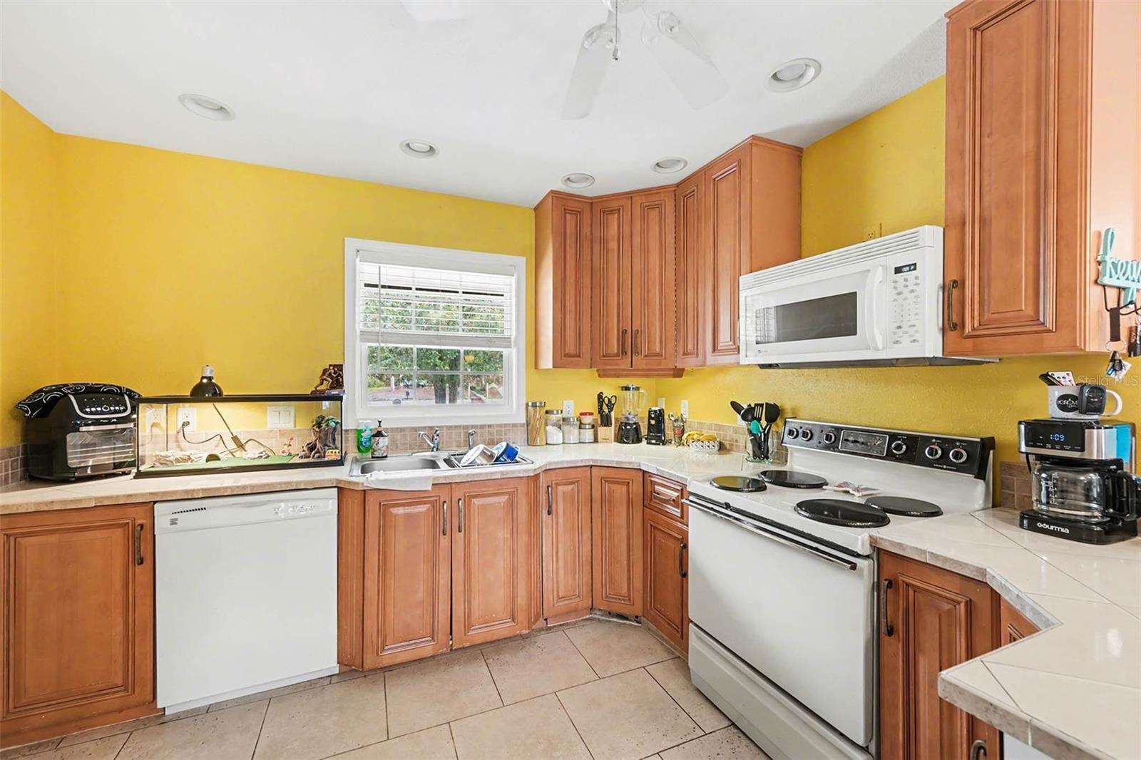 Image 9 of 19 For 4410 Swift Avenue