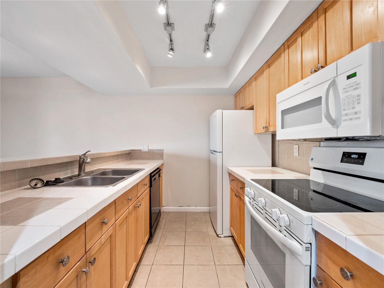 Image 4 of 20 For 5789 Peregrine Avenue 30-c10-2