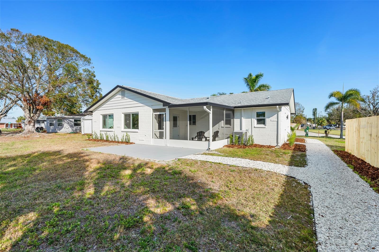 Image 61 of 89 For 105 12th Street Sw