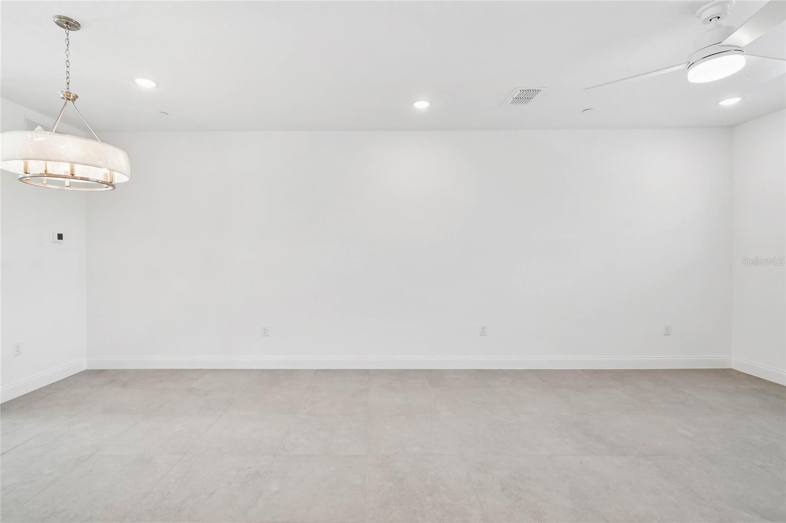 Image 8 of 30 For 217 Pasquala Way 19