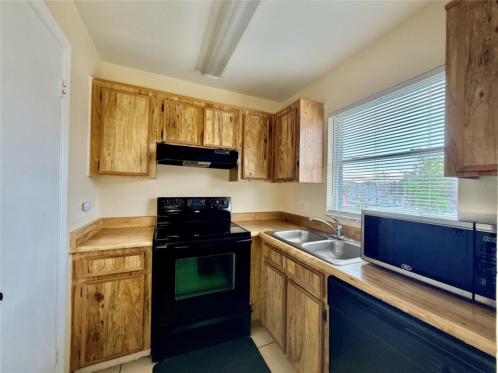 Image 14 of 28 For 4326 Pershing Pointe Place 3