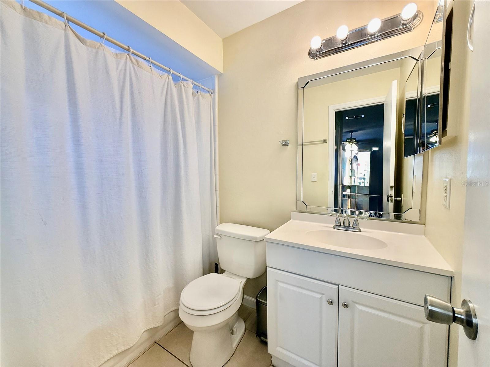 Image 25 of 28 For 4326 Pershing Pointe Place 3