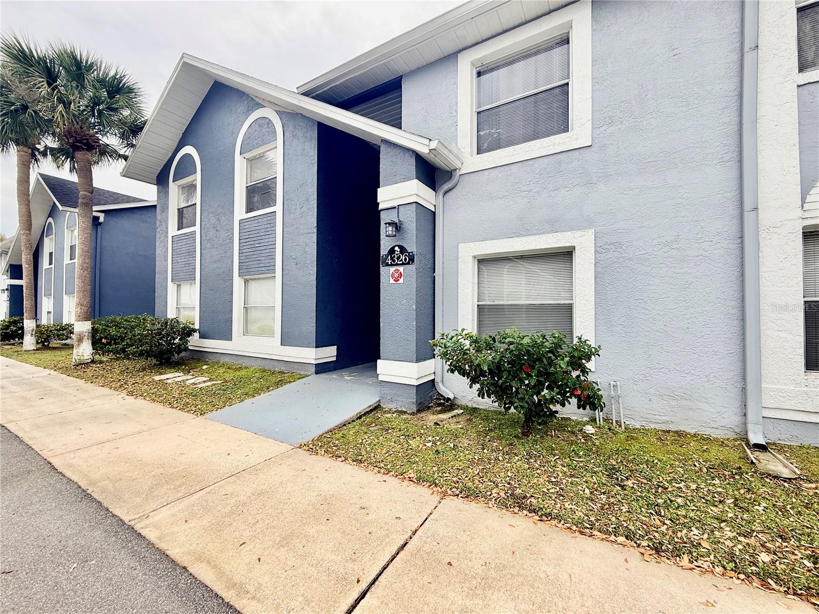 Image 3 of 28 For 4326 Pershing Pointe Place 3