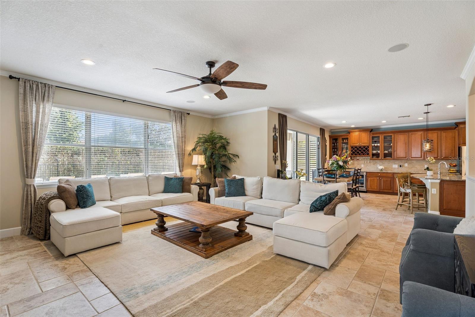 Image 11 of 77 For 11818 Fiore Drive