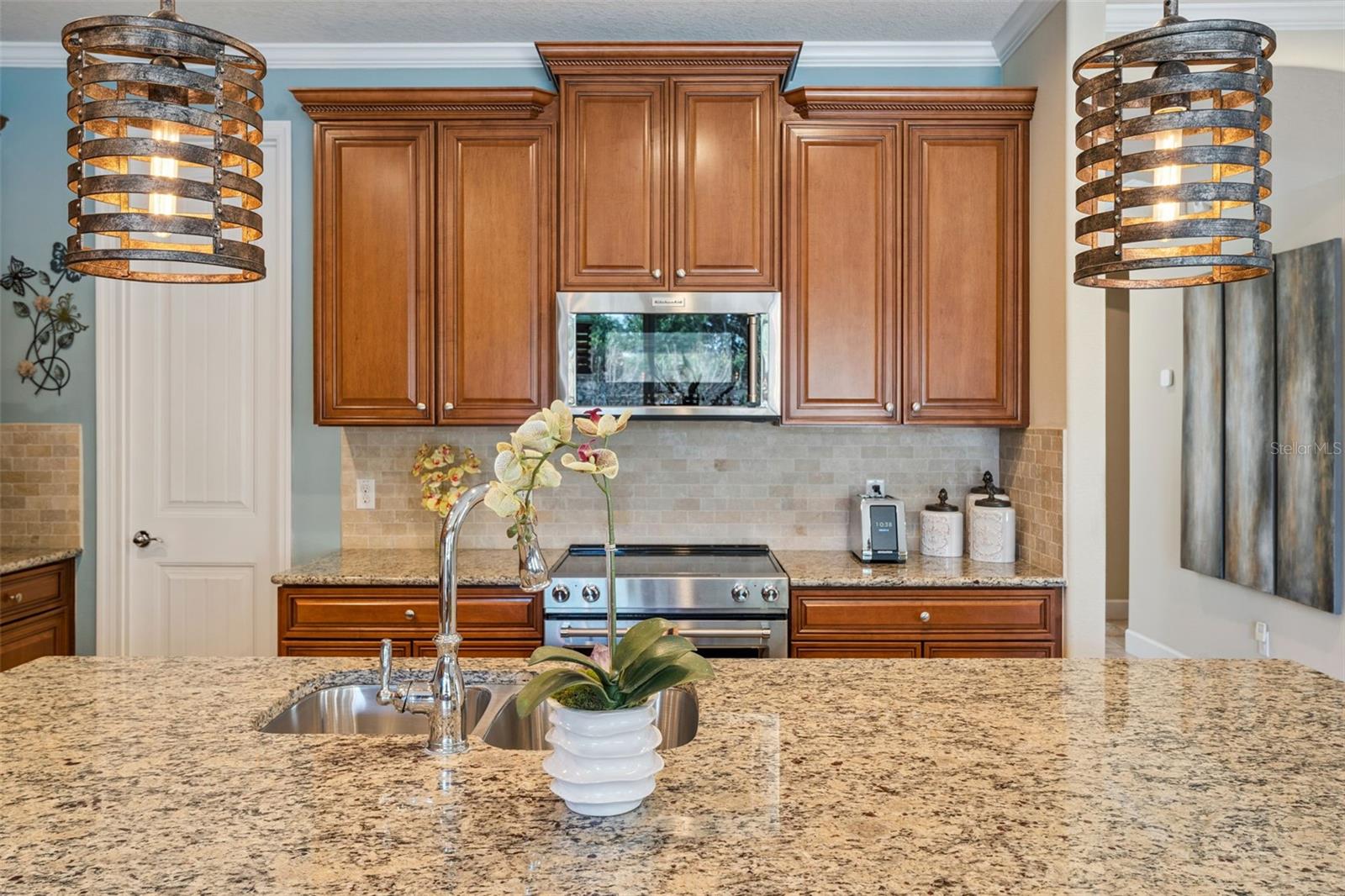 Image 12 of 77 For 11818 Fiore Drive