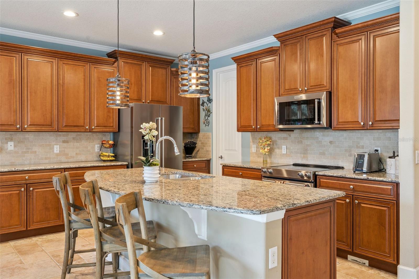 Image 14 of 77 For 11818 Fiore Drive