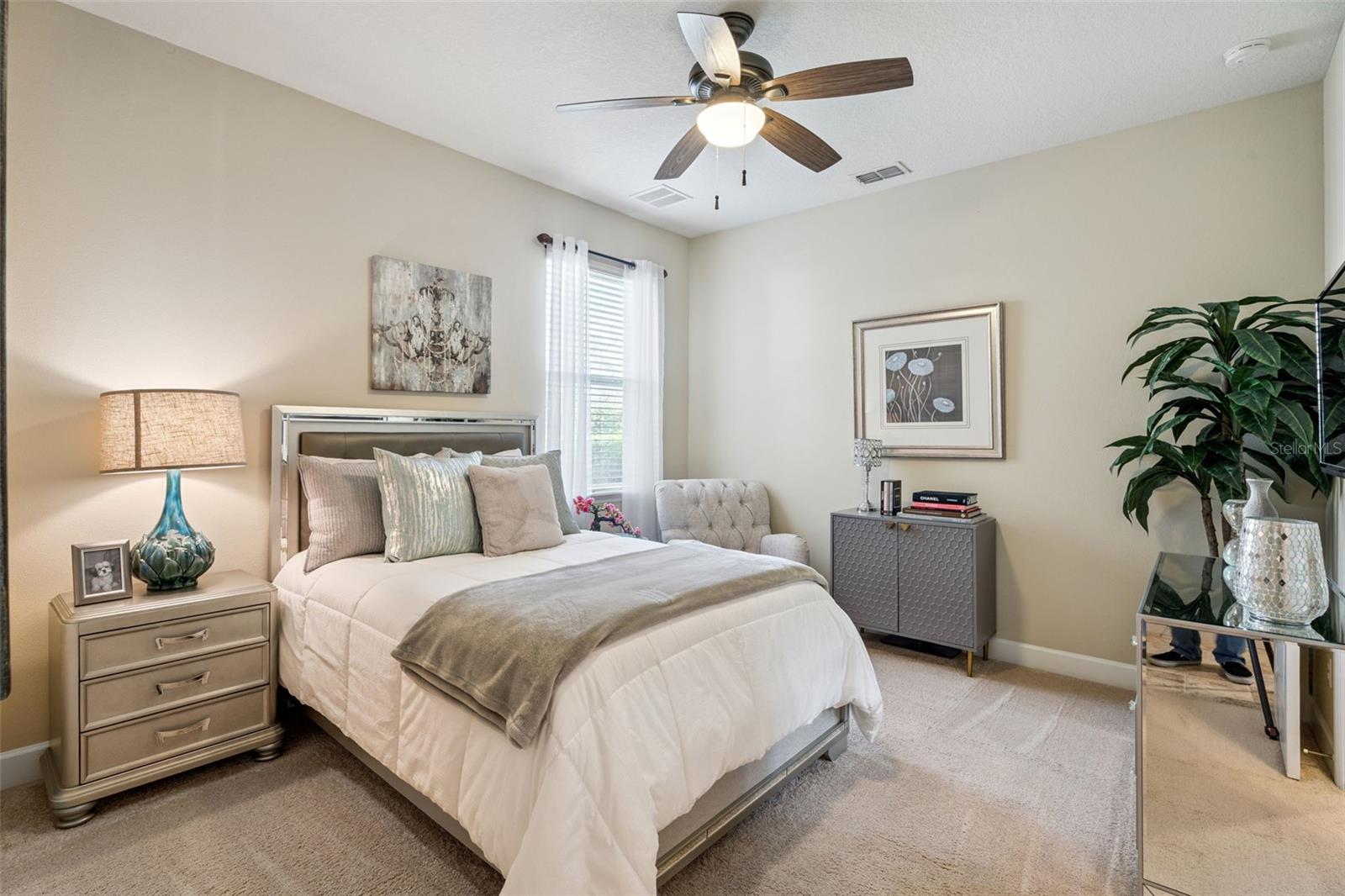 Image 22 of 77 For 11818 Fiore Drive