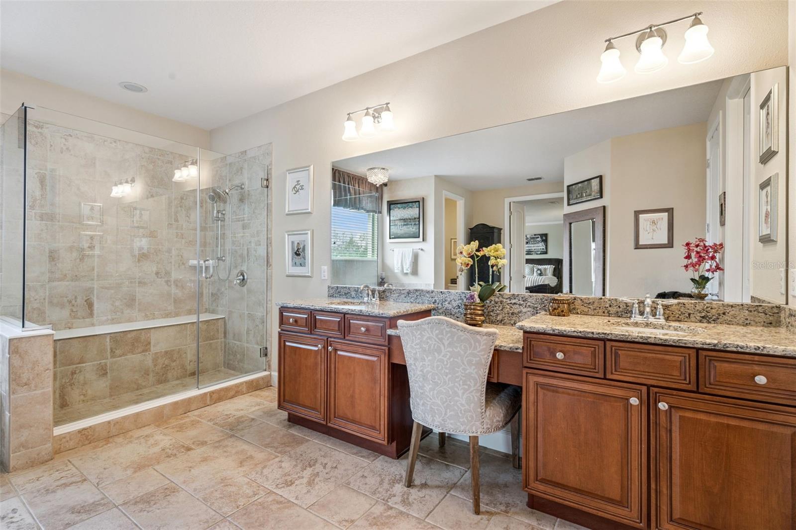 Image 31 of 77 For 11818 Fiore Drive