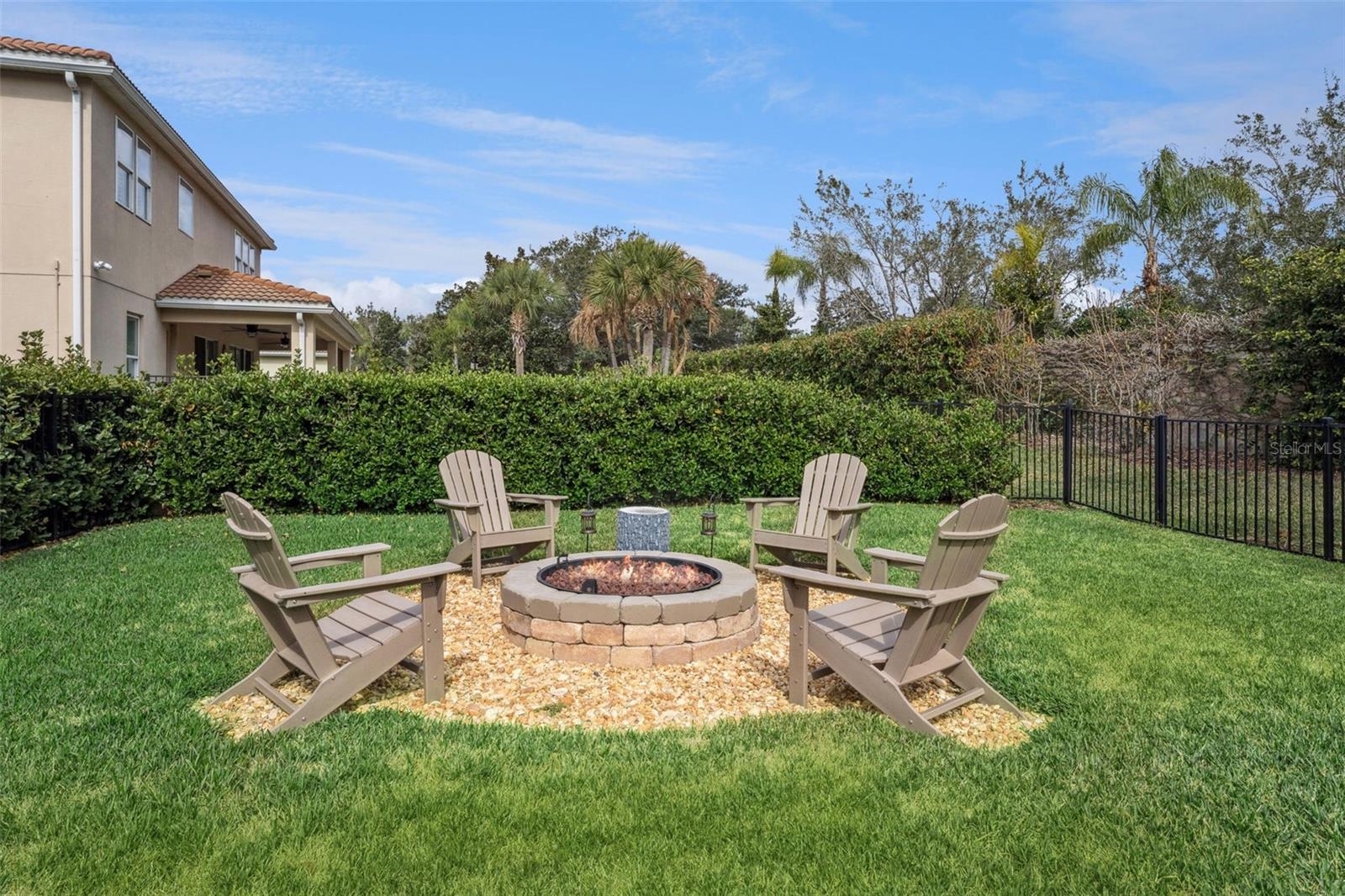 Image 41 of 77 For 11818 Fiore Drive