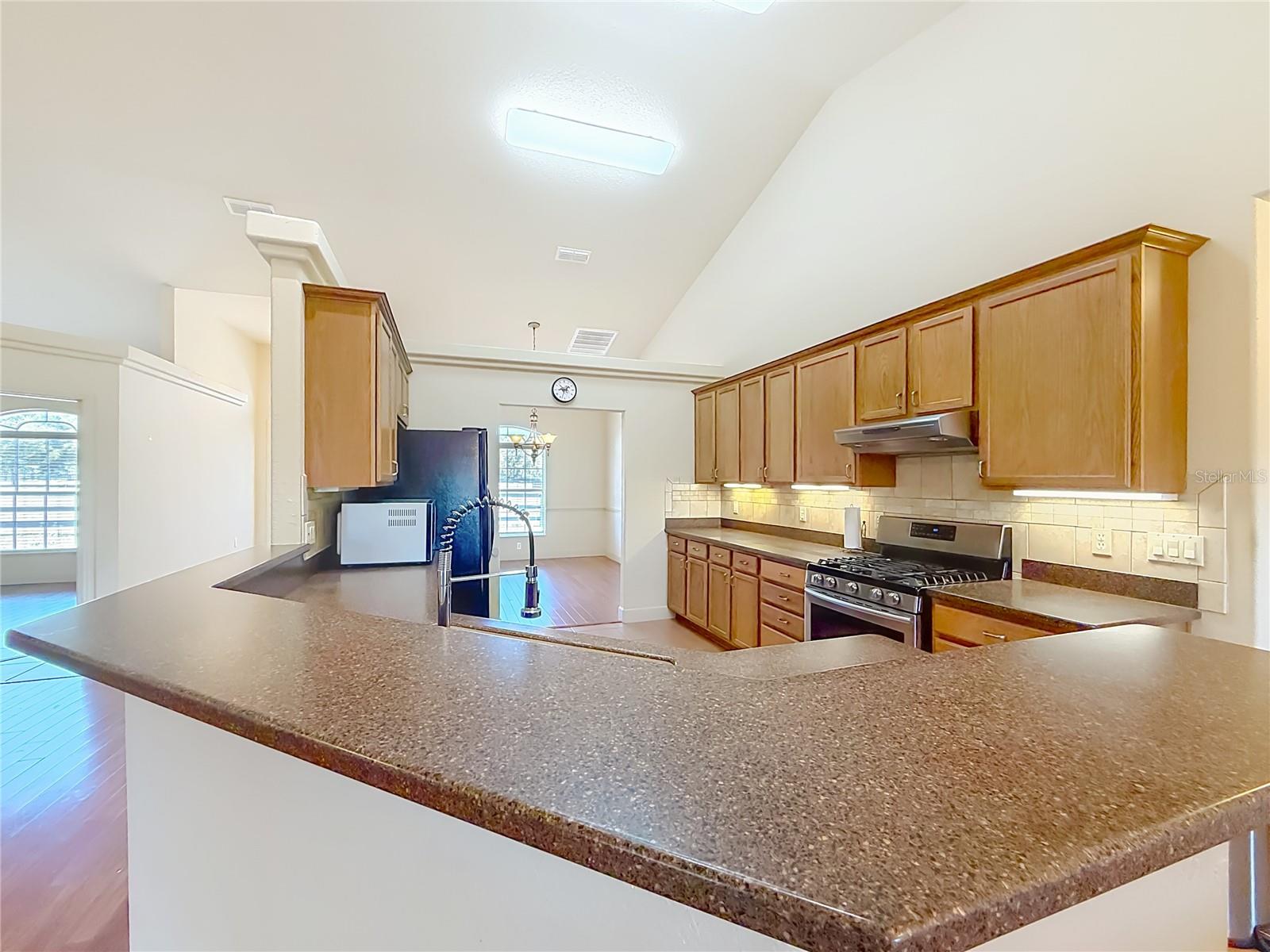 Image 27 of 60 For 780 100th Street