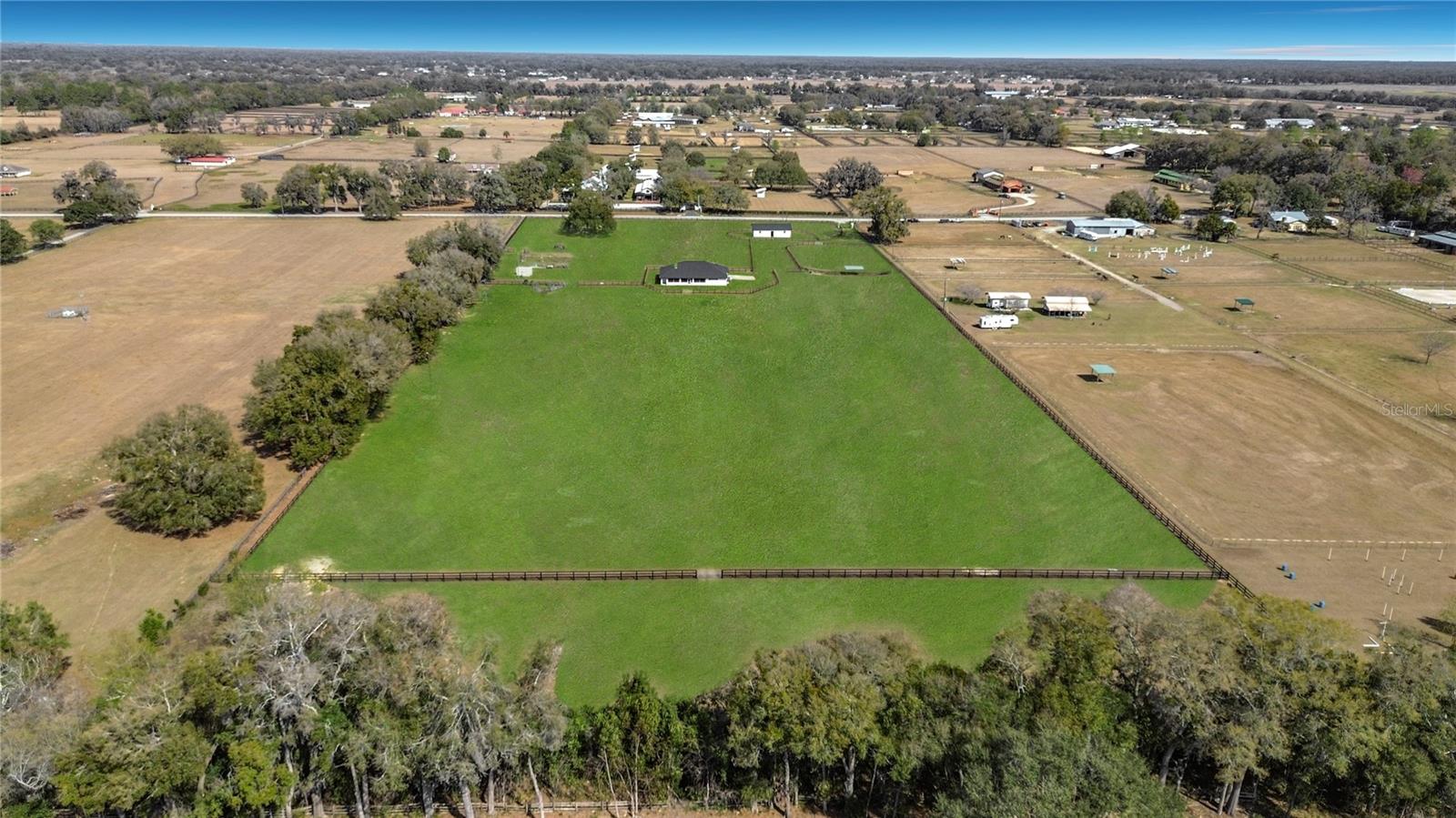 Image 3 of 60 For 780 100th Street