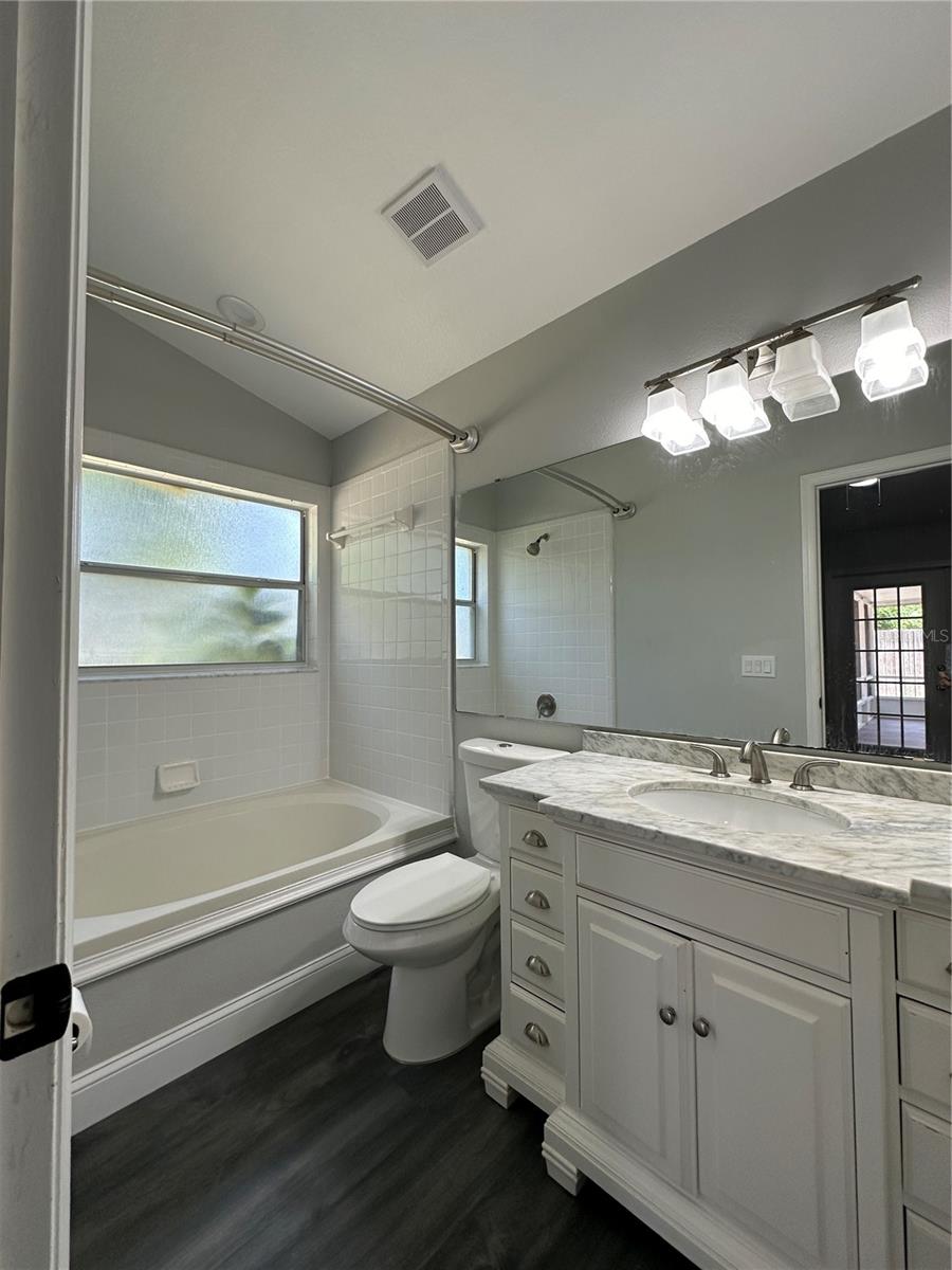 Image 15 of 23 For 1073 Country Cove Court