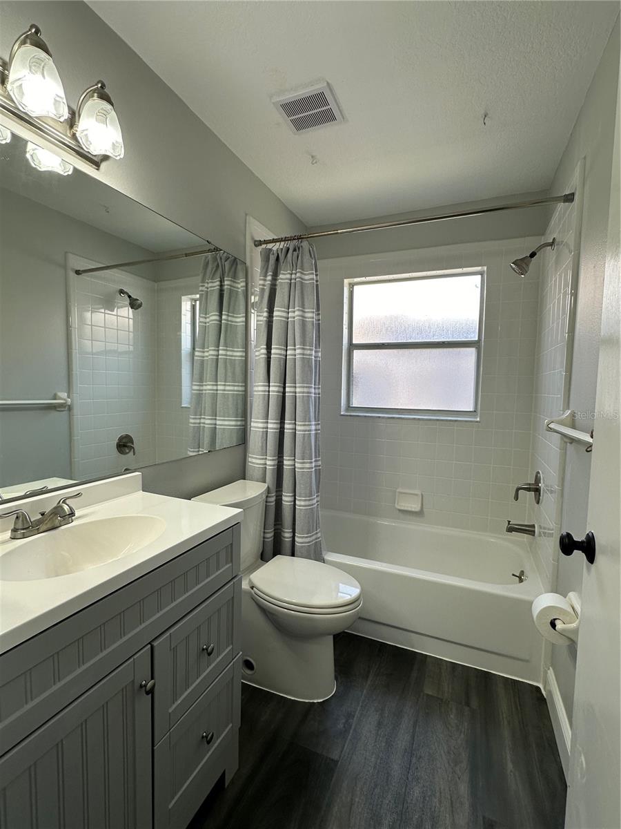 Image 18 of 23 For 1073 Country Cove Court