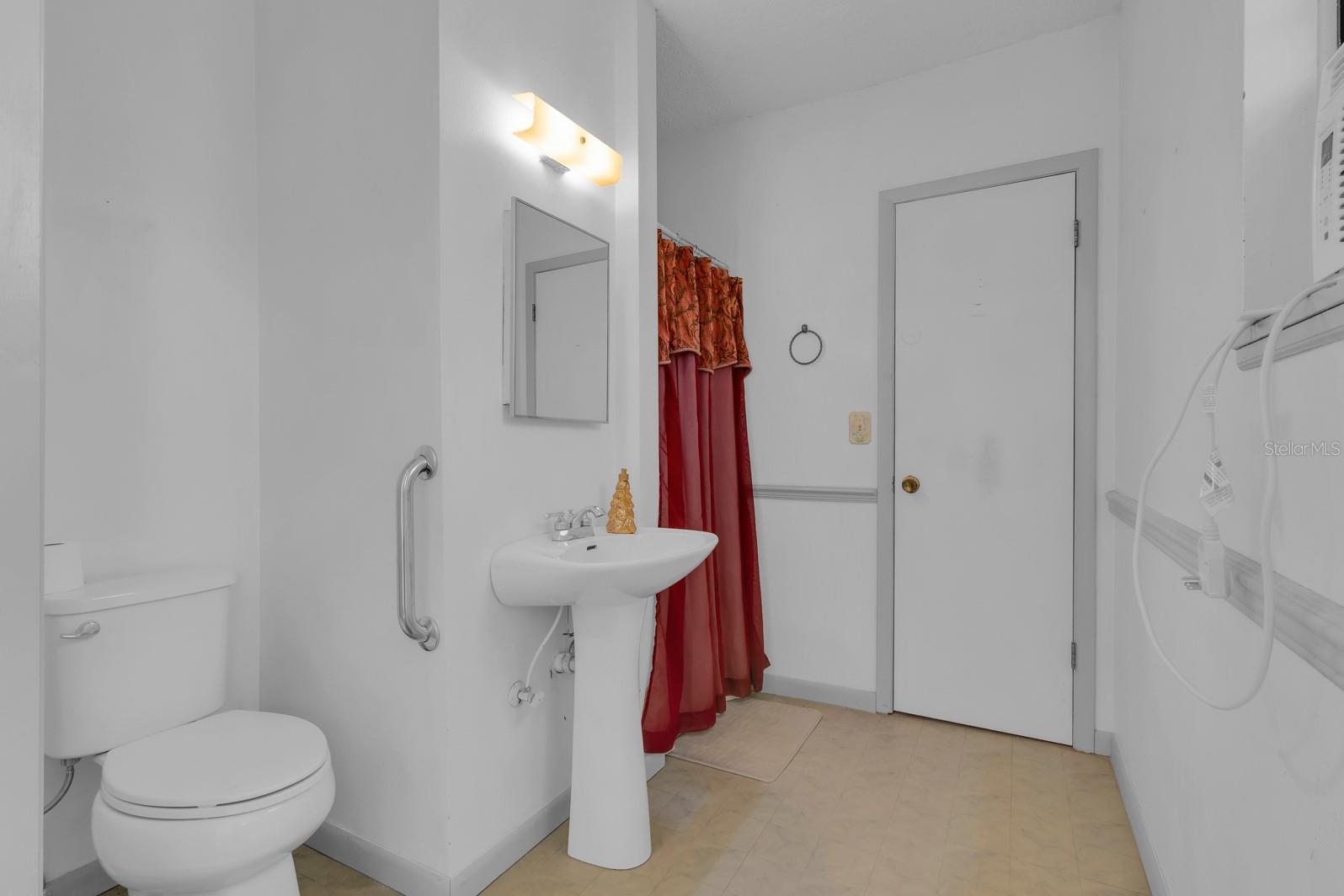 Image 20 of 29 For 1129 Lemon Bluff Road