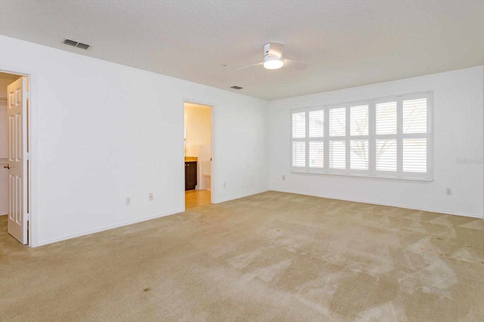 Image 17 of 26 For 1062 Winglewood