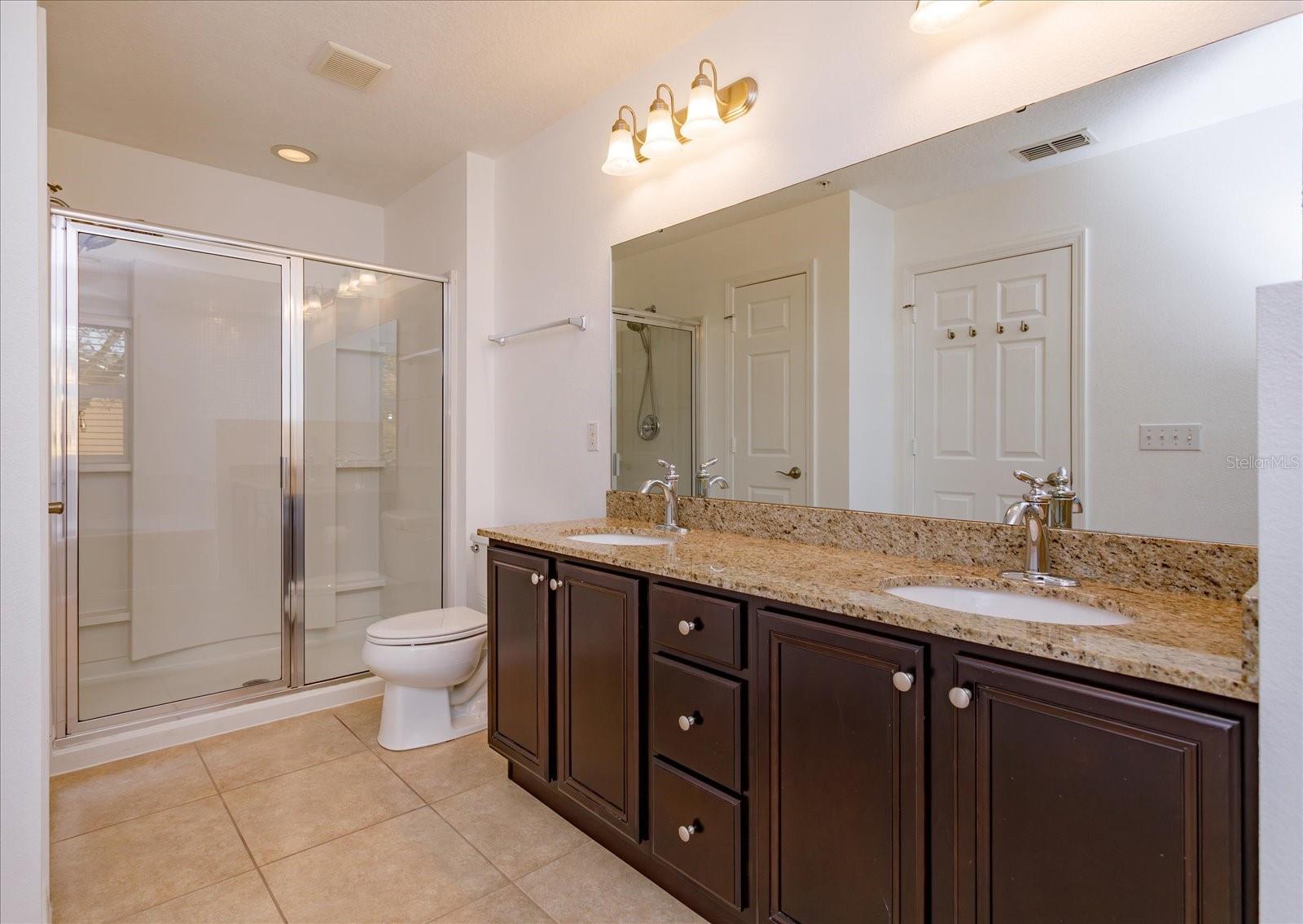 Image 19 of 26 For 1062 Winglewood