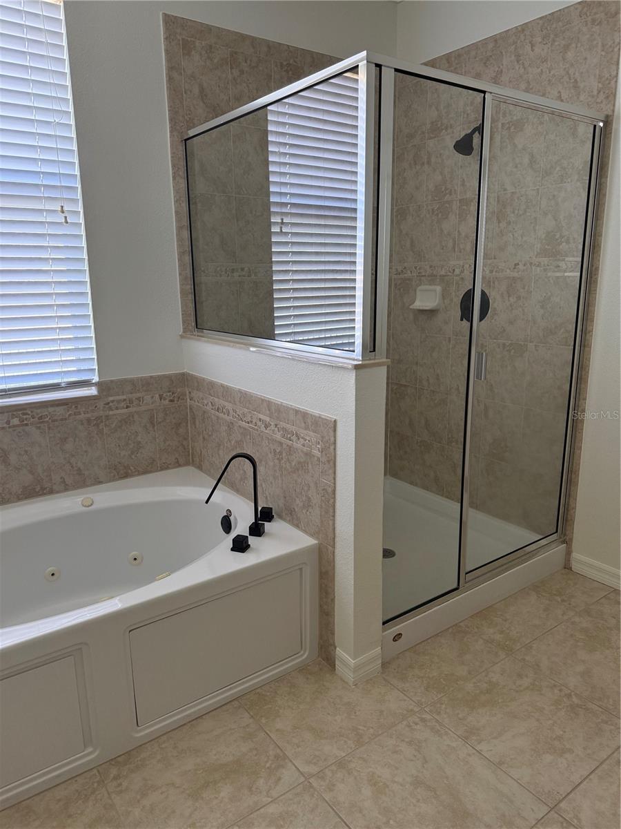 Image 21 of 32 For 2543 Balforn Tower Way